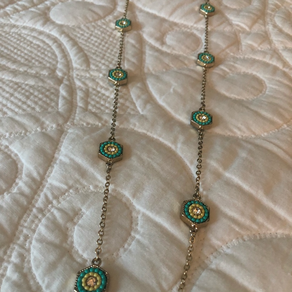 lBusiness casual Necklace - Picture 3 of 5